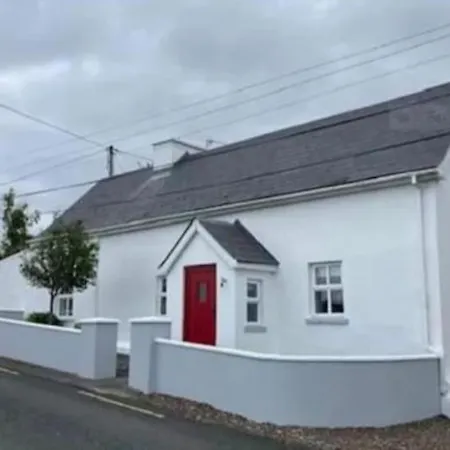 Holiday home Charming 3-bed Detached With Scenic Views Killarney