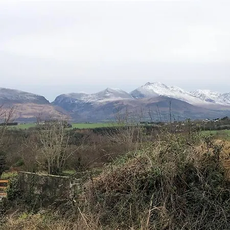 Feriehus Charming 3-bed Detached With Scenic Views *