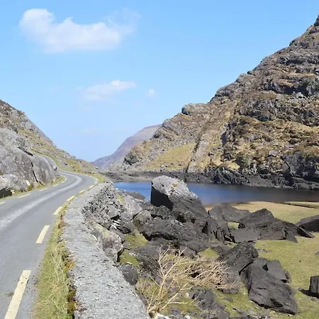 Charming 3-bed Detached With Scenic Views Feriehus *